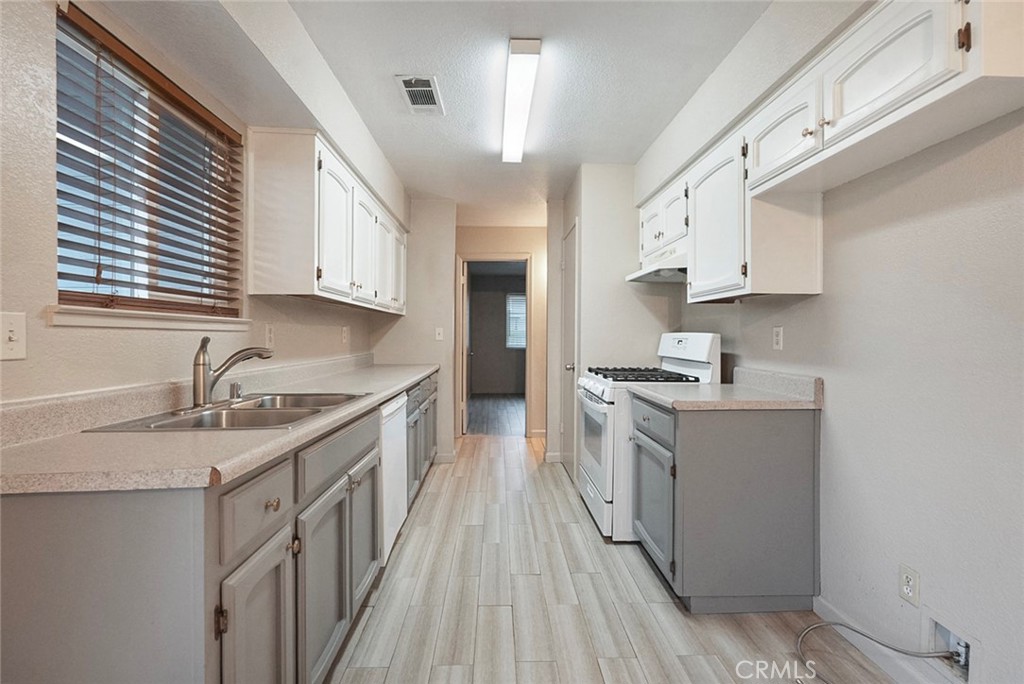 14117 Cates Ct, Chowchilla, CA 93610