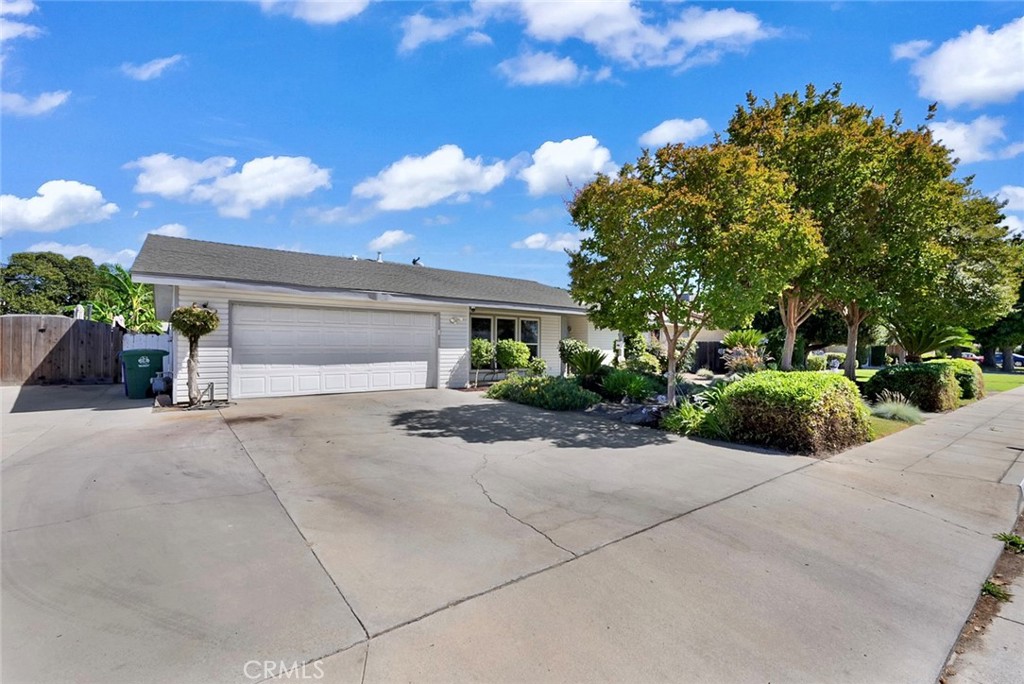 317 Circle, Chowchilla, CA 93610
