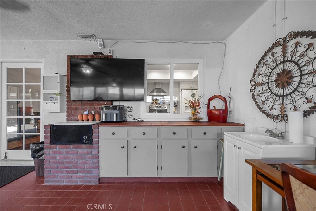 317 Circle, Chowchilla, CA 93610