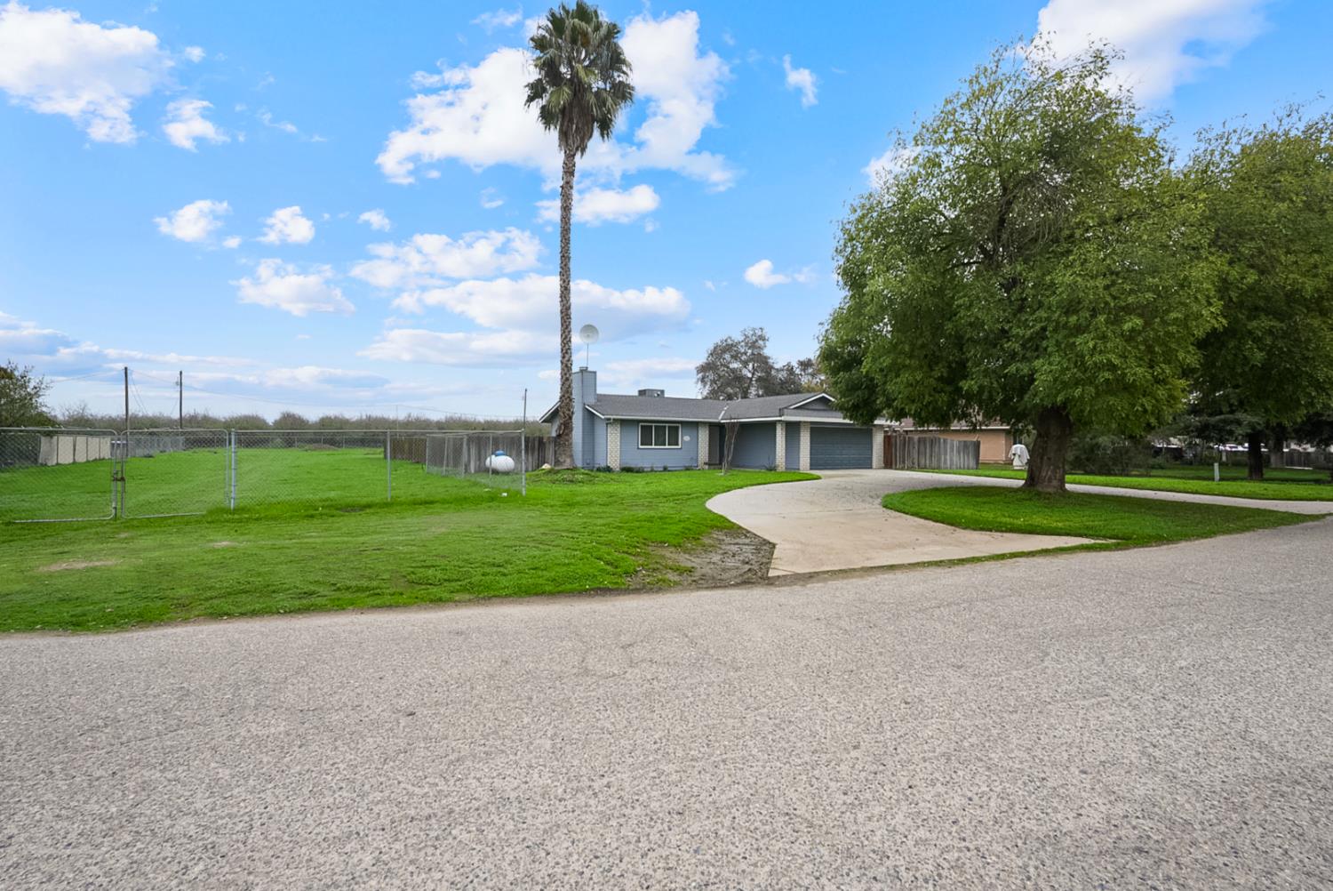 14117 Cates Ct, Chowchilla, CA 93610