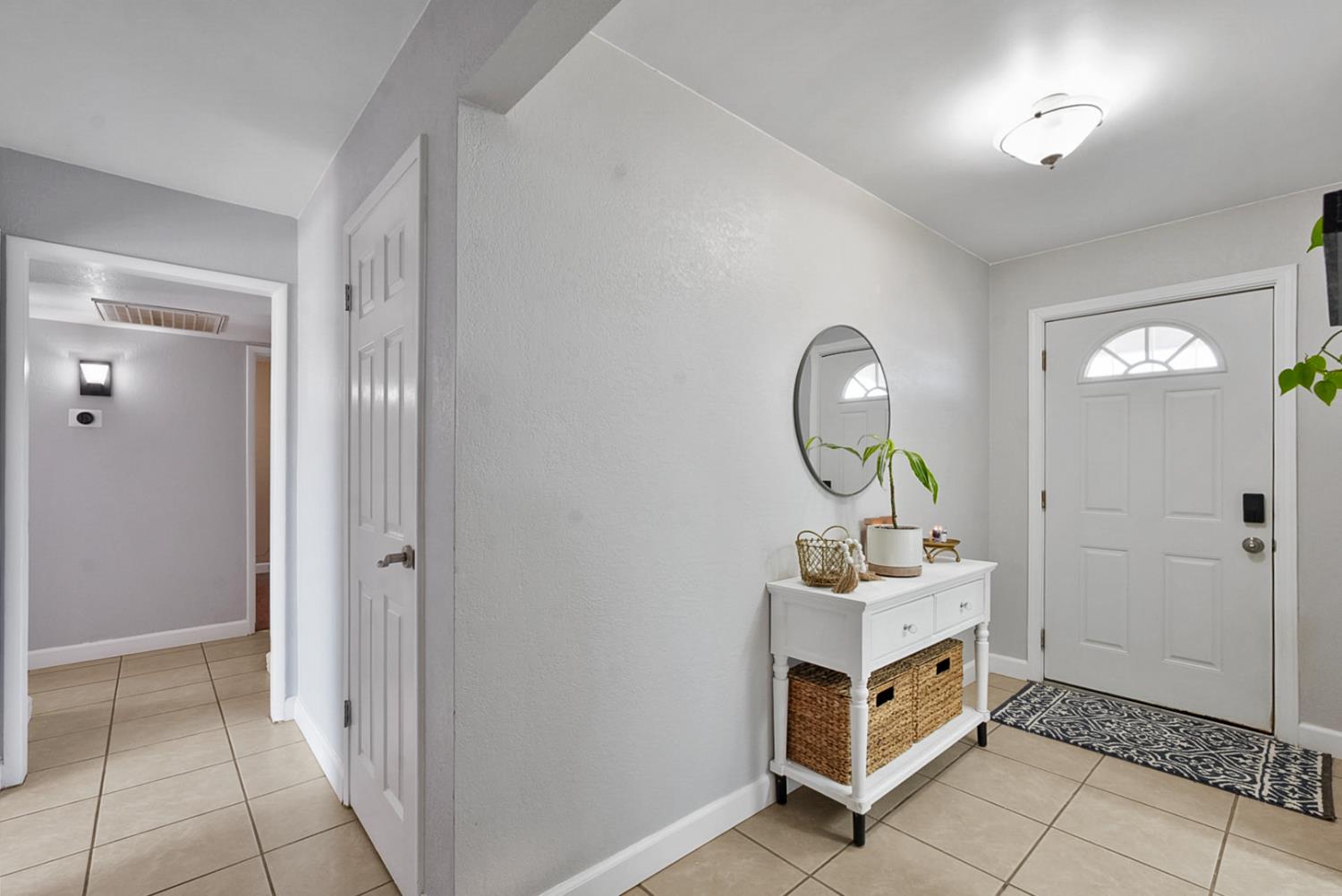 608 Grant Dr, Chowchilla, CA 93610