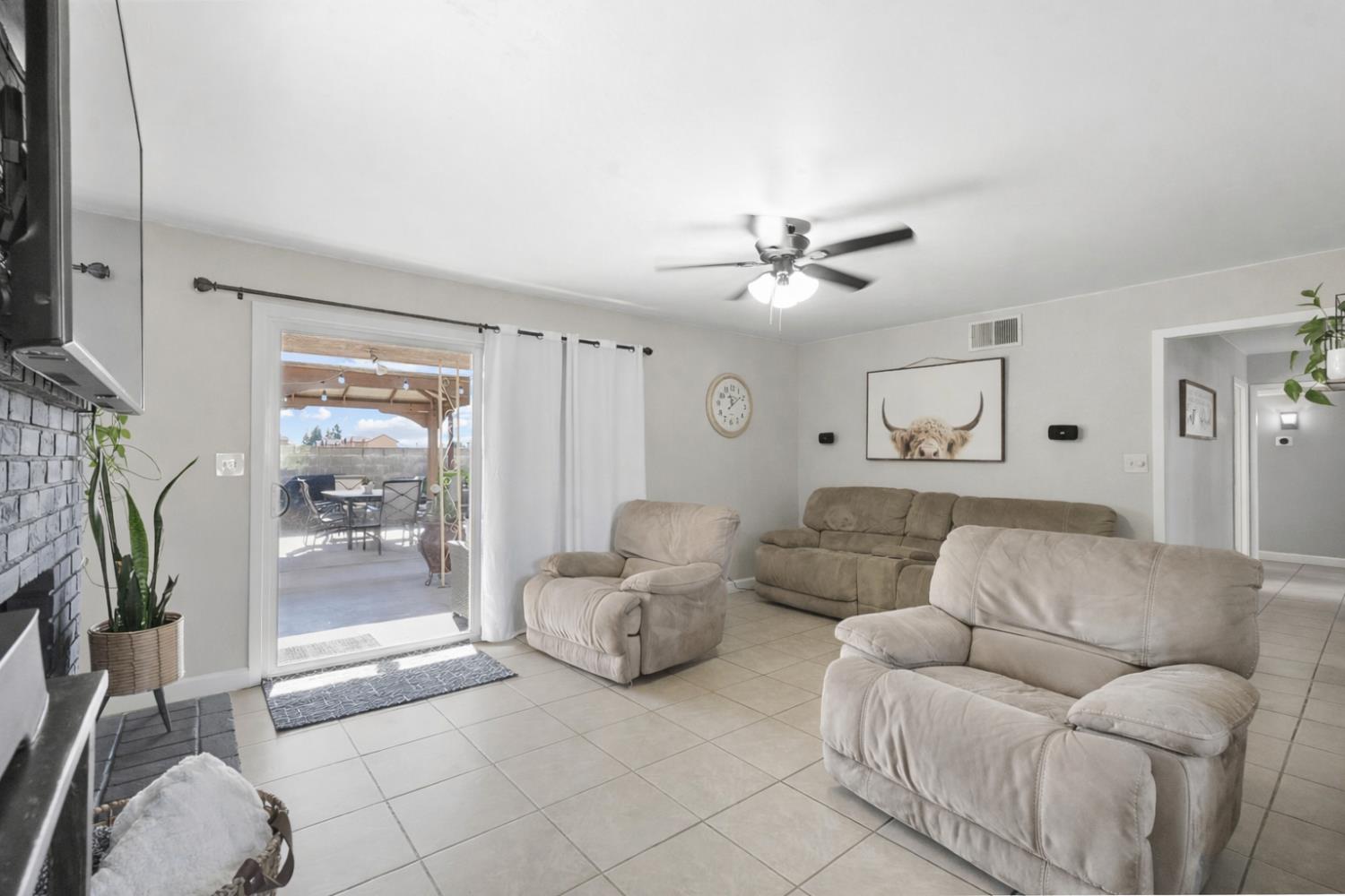 608 Grant Dr, Chowchilla, CA 93610