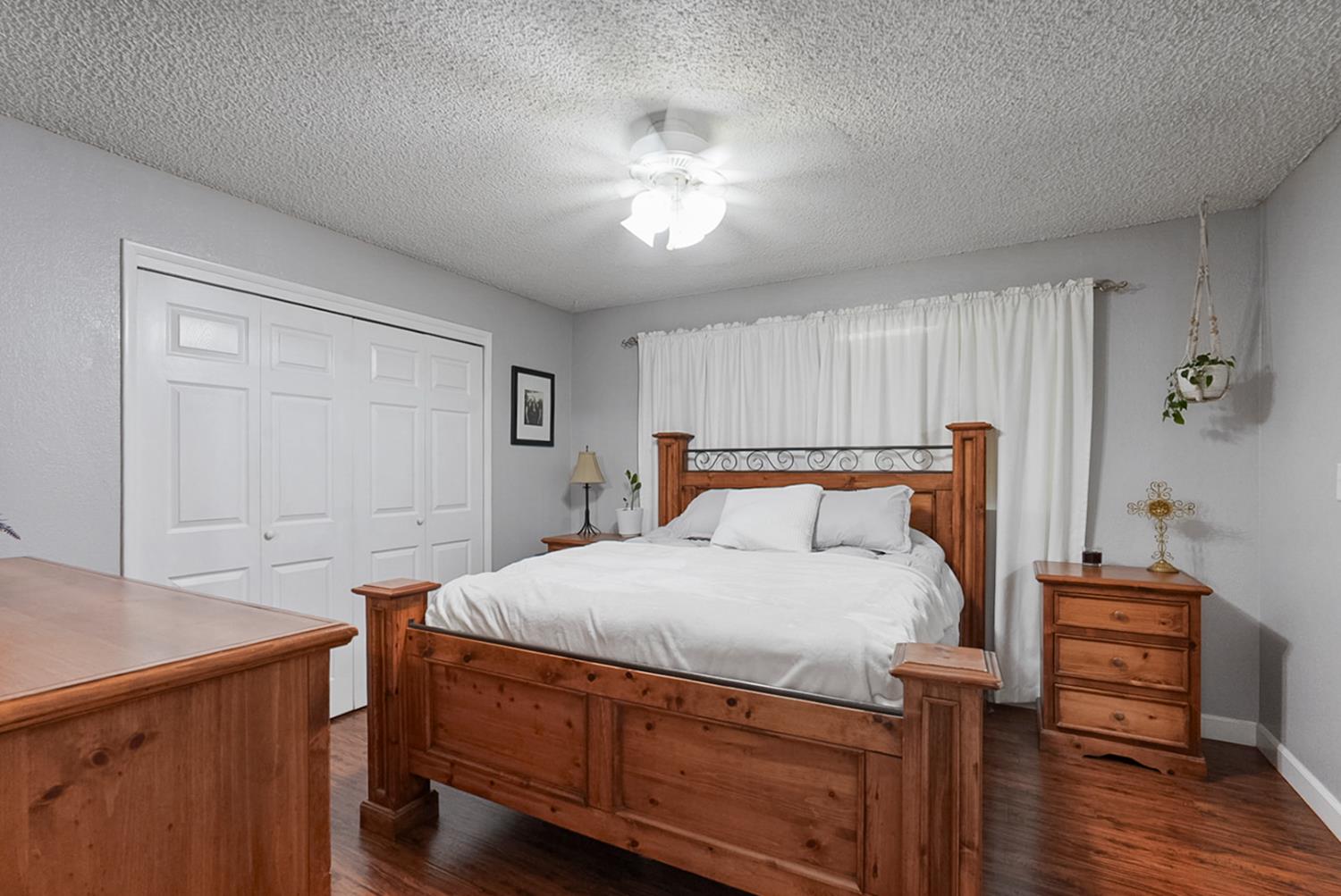 608 Grant Dr, Chowchilla, CA 93610