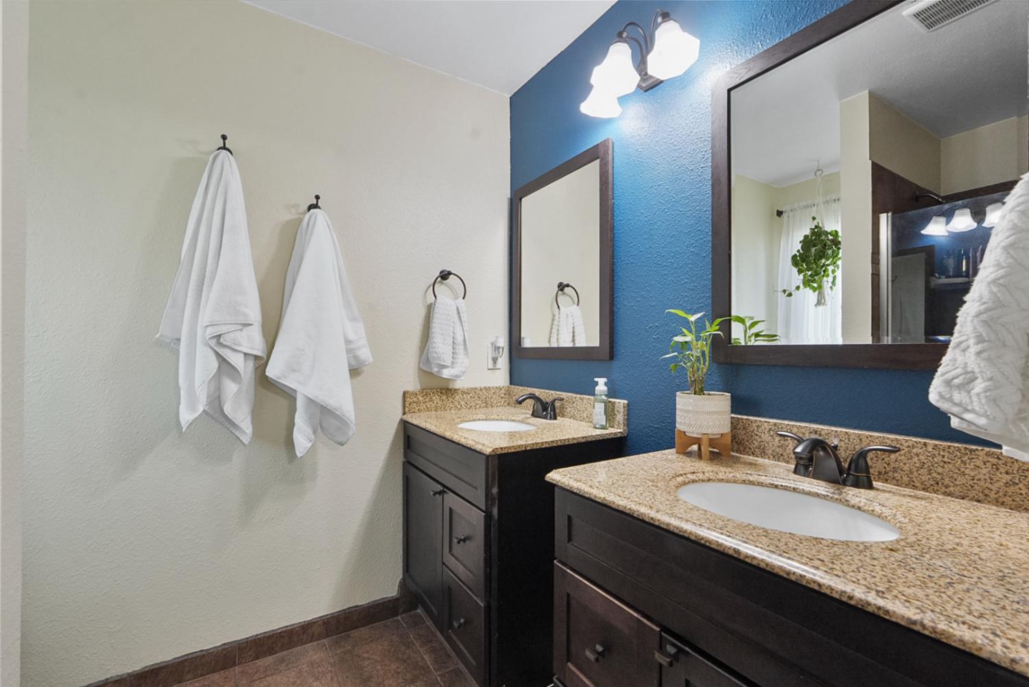 608 Grant Dr, Chowchilla, CA 93610